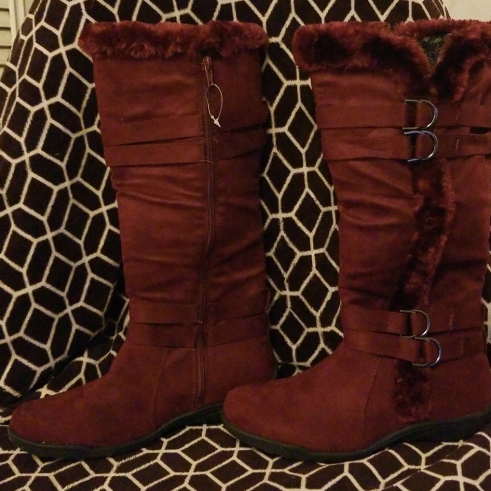 Boots - Picture 3 of 4